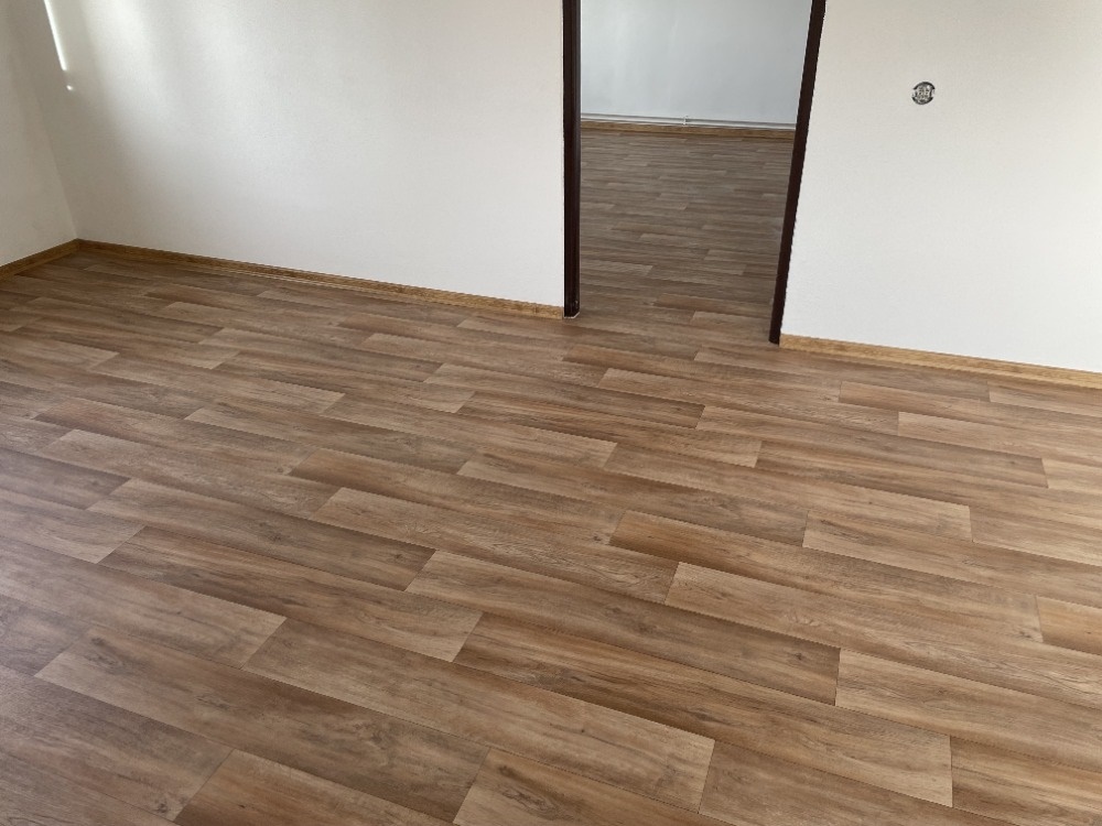 Pokládka PVC Ambient (realizace Bošín)