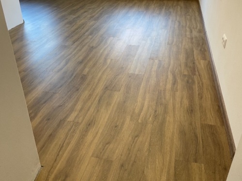 Pokládka vinylových dílců se zámkem Gerflor - (realizace Jehnědí)